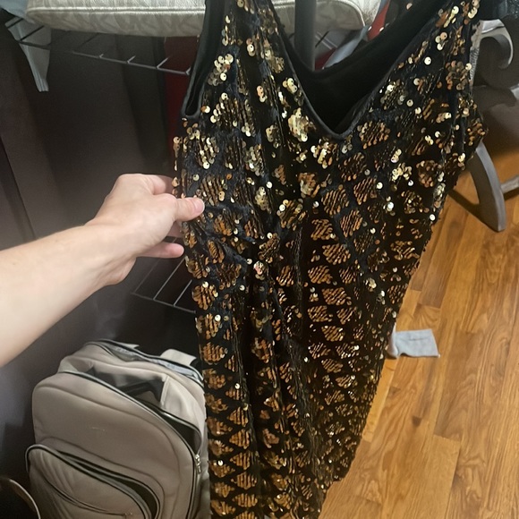 Women’s Xs party dress - Picture 2 of 3